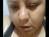Madura se masturba para mi